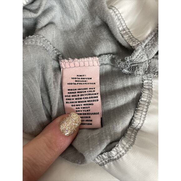 Juicy Couture Pullover Hoodie Rhinestone V-Neck Faux Blouse Shirt Woman Medium - Picture 7 of 7